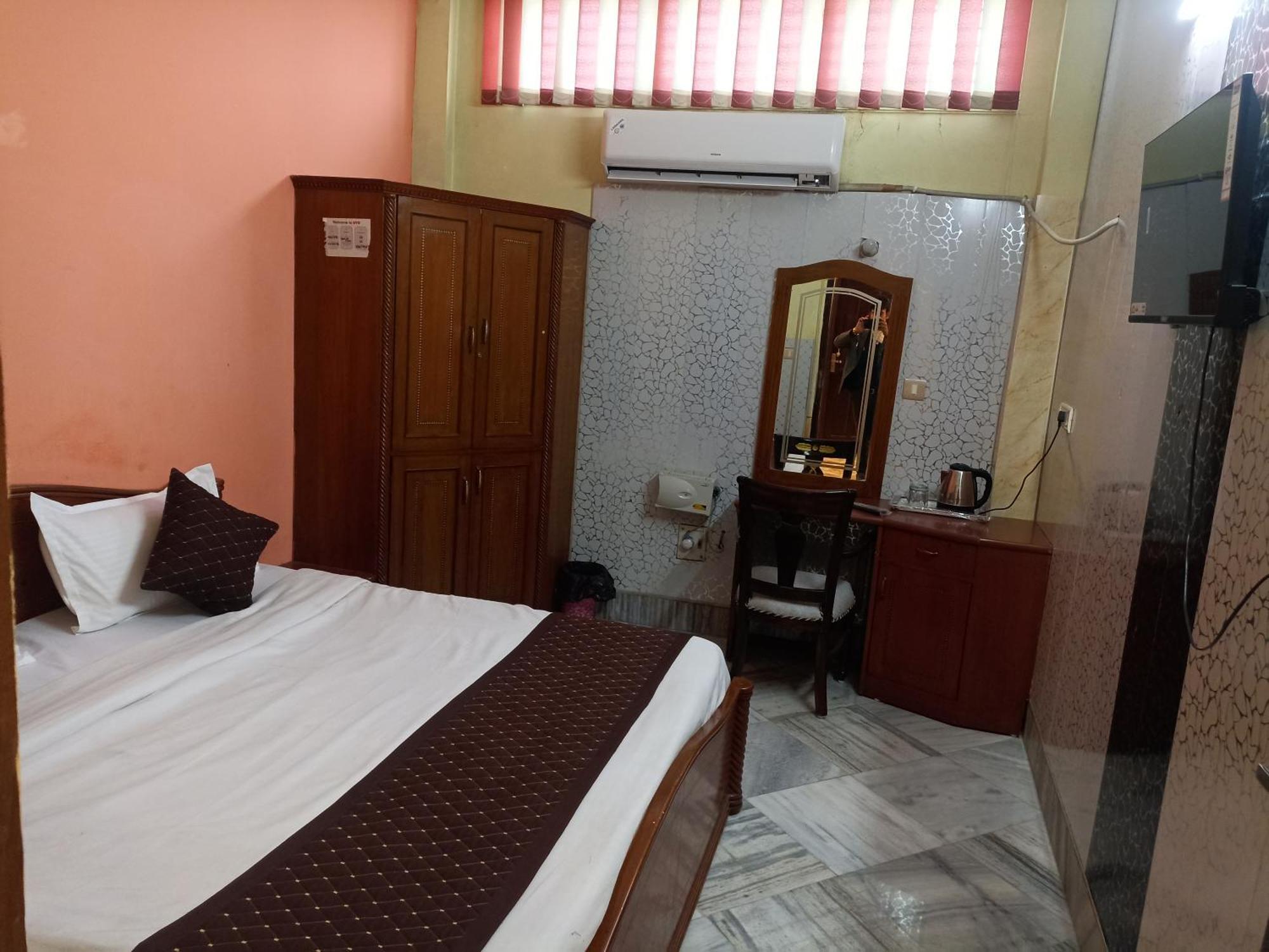 Hotel Riz Varanasi Exterior photo